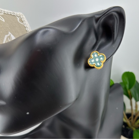 Lucky Alhambra Clover Gold Plated Sterling Silver Earrings with Logo - Picture 11 of 11